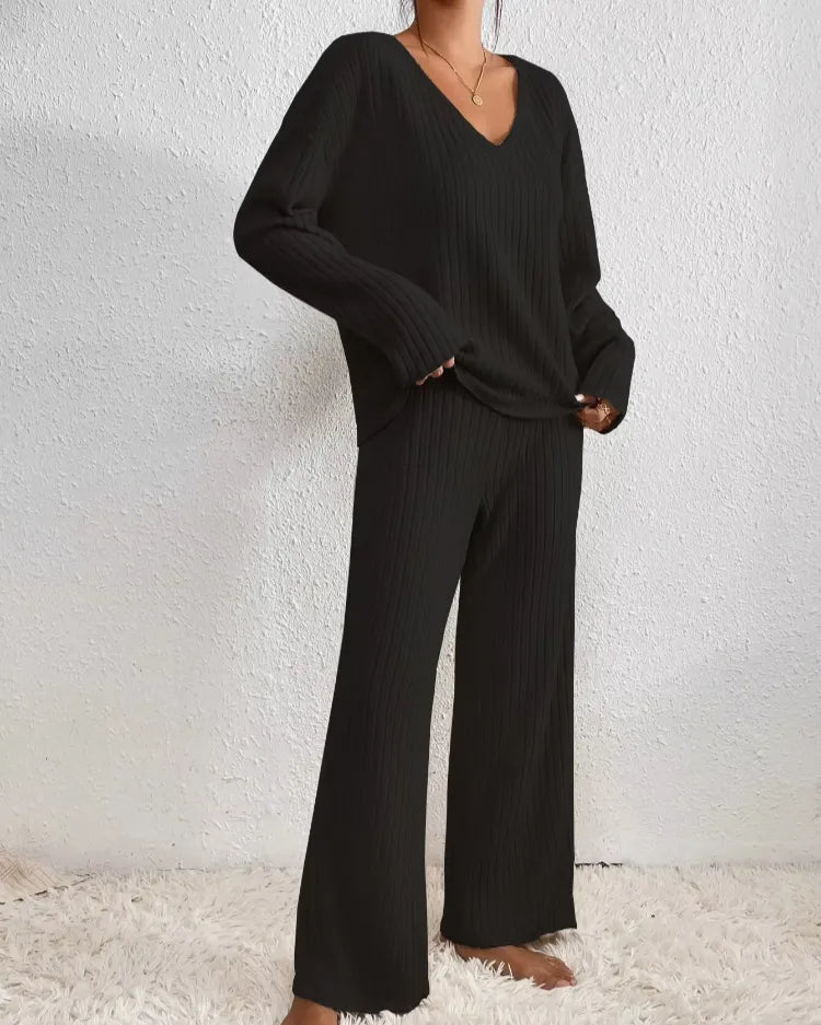 Ribbed V-Neck Pyjama Set - Voldara