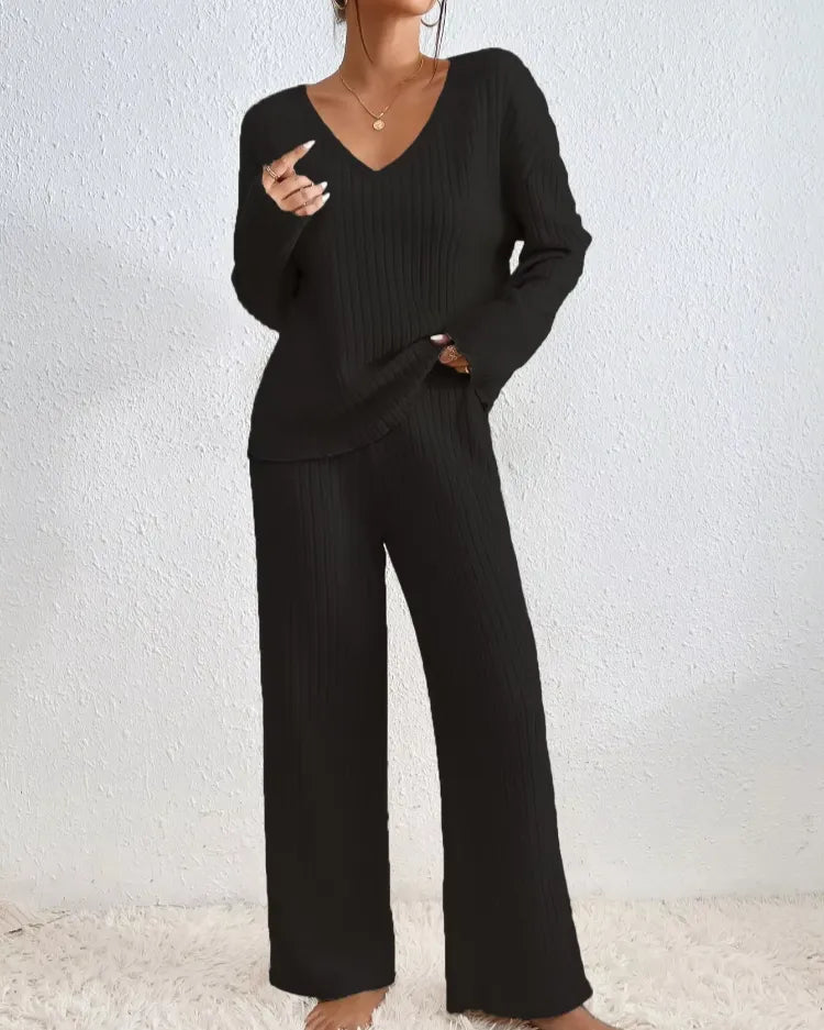 Ribbed V-Neck Pyjama Set - Voldara